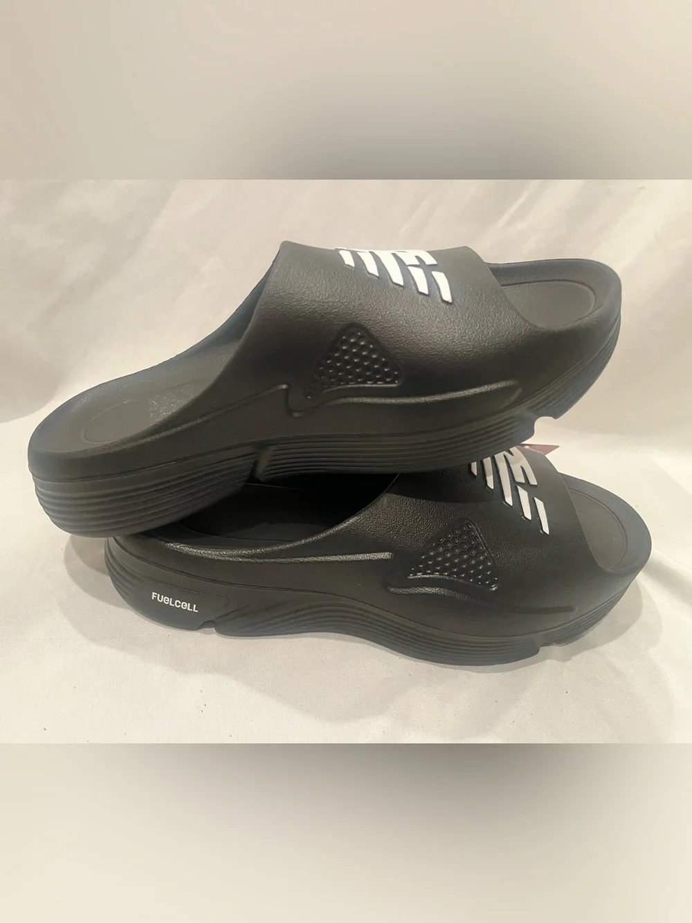 New Balance Fuel Cell Slides - BNWT 9M or 10.5w